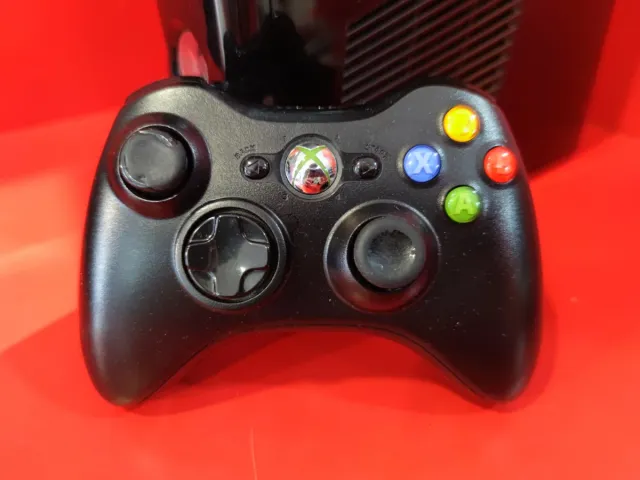 Xbox 360 Slim 250GB Negra