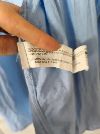 Camisa azul de manga larga