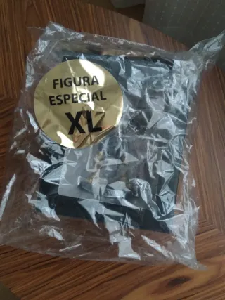 Figura Especial Thanos XL Marvel Movie Collection