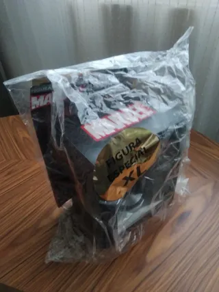 Figura Especial Thanos XL Marvel Movie Collection