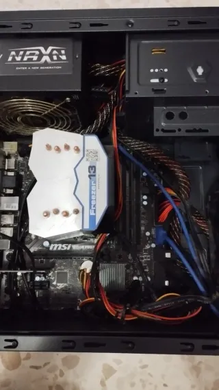 Urge Torre PC Intel Core i5 NOX Negra (Sin Disco)