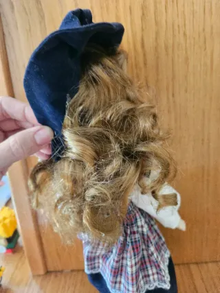 Muñeca de porcelana antigua