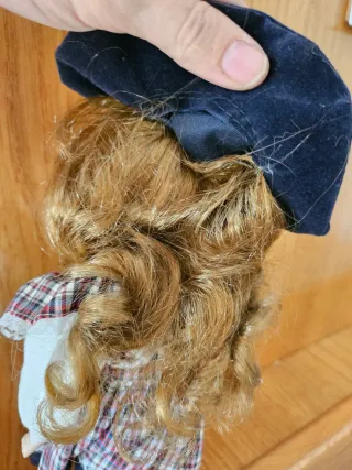 Muñeca de porcelana antigua