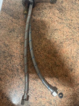 Grifo de lavabo metálico 2 meses uso