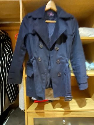 Gabardina en color azul marino , tallaM