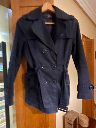 Gabardina en color azul marino , tallaM
