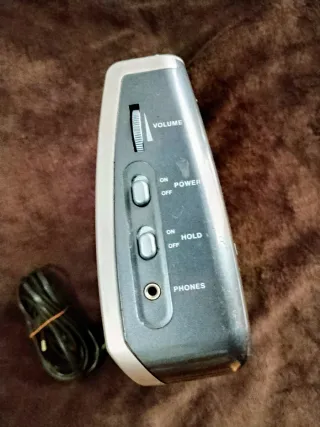 Radio Sanyo FM Portátil. Grande