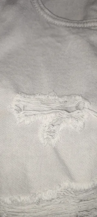 Bershka Pantalón Corto Vaquero Roto