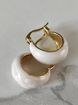 Orecchini a cerchio panna e oro