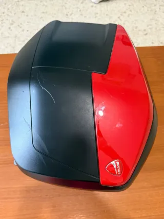 Juego de maletas Ducati multistrada negro y rojo