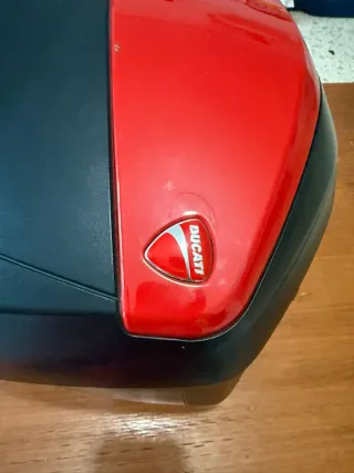Juego de maletas Ducati multistrada negro y rojo