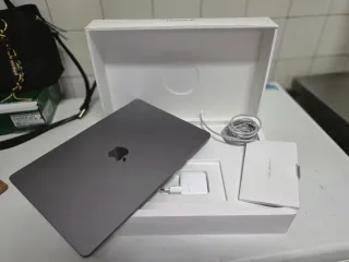 MacBook Air 15" M3 2024