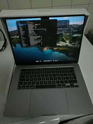 MacBook Air 15" M3 2024