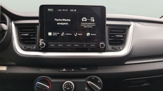 Kia Stonic 1.0 T-GDi MHEV iMT Concept 74 kW (100 CV)