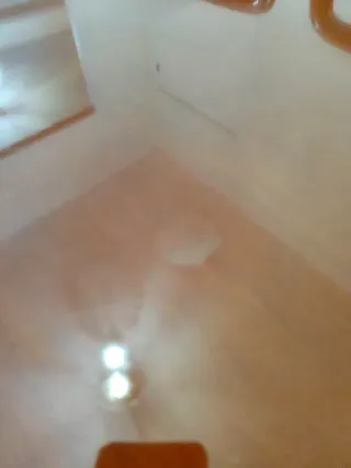 Mesa de comedor de madera