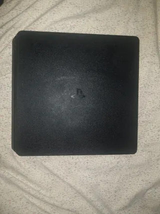 PS4 (PlayStation 4) Negra + Mando