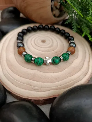 Pulsera elástica con cruz y piedras
