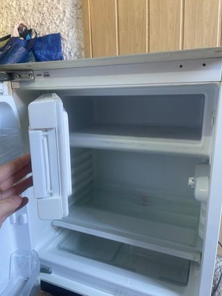Nevera/Congelador Mediana Negra