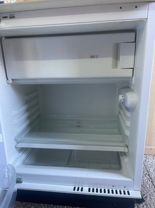 Nevera/Congelador Mediana Negra