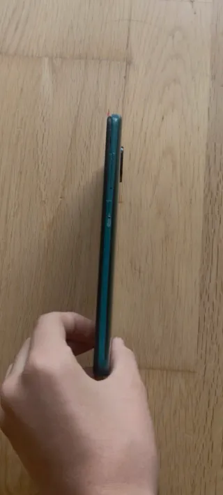 Xiaomi Redmi Note 9 con defectos mínimos