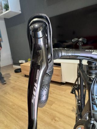 Bicicleta de carretera negra Giant talla 54