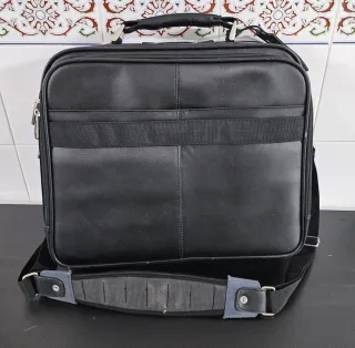 Maletín portátil Acer, reforzado