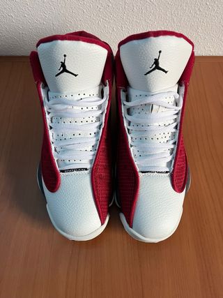 Jordan 13 Rojo y Blanco