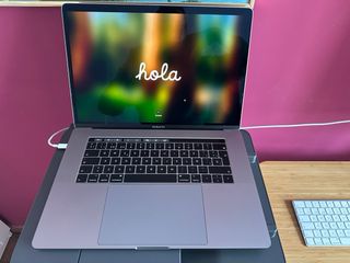 MacBook Pro 15.4 2019 Touch Bar