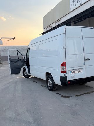 Mercedes-Benz eSprinter 2005