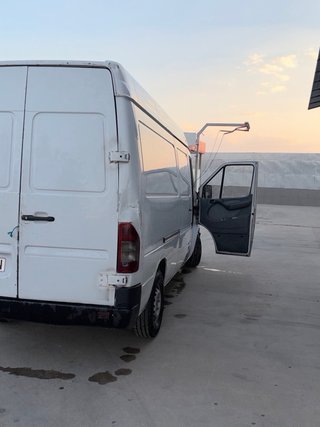 Mercedes-Benz eSprinter 2005
