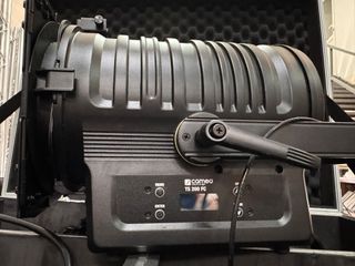 Iluminación  Sonido Teatro (Fresnel, Recorte, PAR)