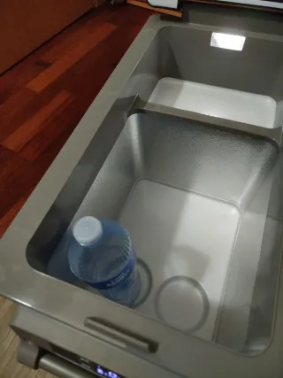 Nevera y estación de energía para camper