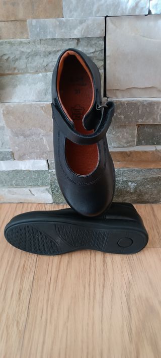 Zapatos Escolares Niña Talla 31 LH