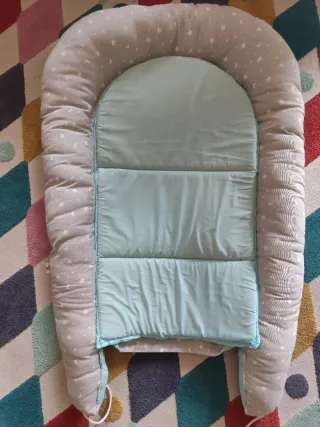 Cojín nidito bebé estrellas y lunas