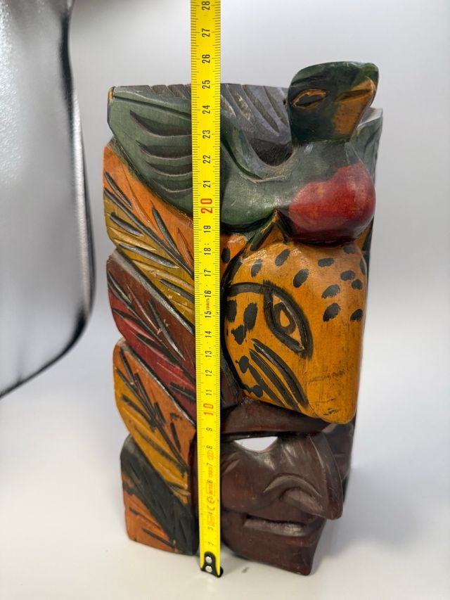 Máscara tribal madera tallada por indigenas