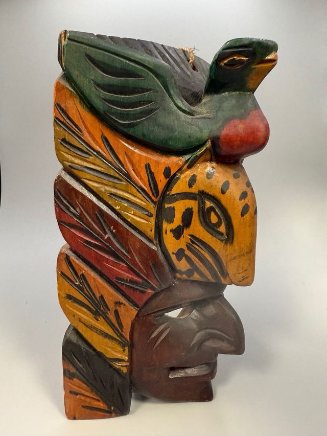 Máscara tribal madera tallada por indigenas