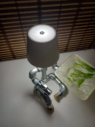 Lampada Artigianale "Waiter Robot" - Touch & Svuot