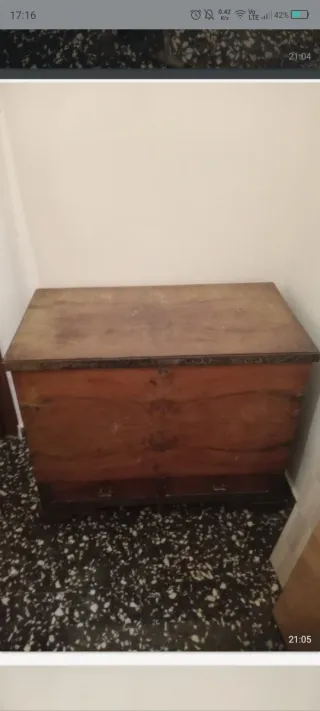 Baúl antiguo de madera con llave original