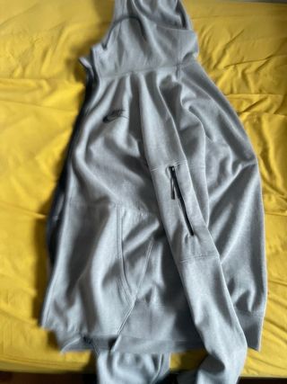 Chaqueta Nike gris niño Talla S (12-14 años)