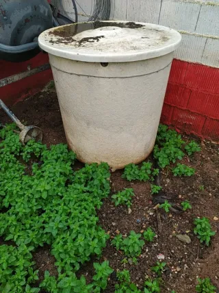 Bidón de agua grande