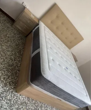 Canapés y colchones nuevos