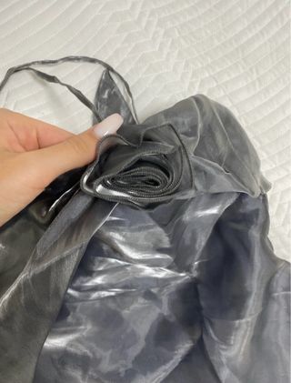 Vestido largo plateado satinado