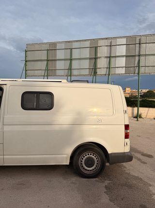 Volkswagen Transporter T5 2009