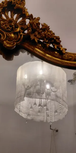 Lámpara de jade con lágrimas de cristal