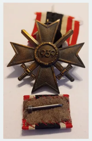 Militaria Cruz de Mérito com espadas Wehrmacht
