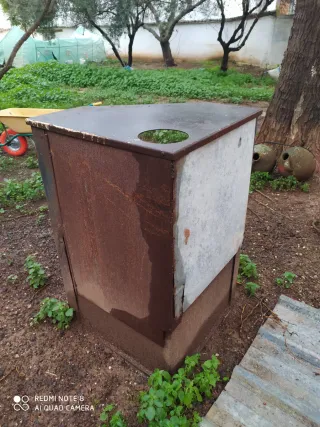 Chimenea rústica cerámica y metal