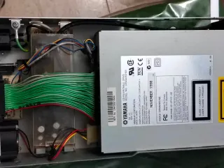 Yamaha CD-RW SCSI per attrezzature DAW/Sampler/Synth anni '90