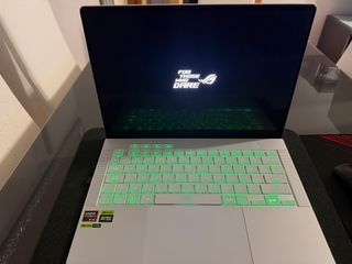 ASUS ROG Zephyrus G14 OLED 5070TI 32GB RAM 1TB