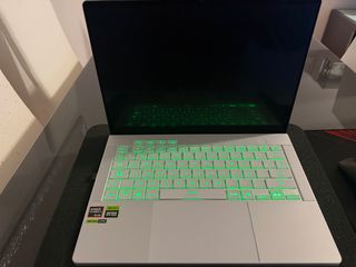 ASUS ROG Zephyrus G14 OLED 5070TI 32GB RAM 1TB