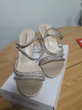 Zapatos de tacón Globosrosa con pedrería